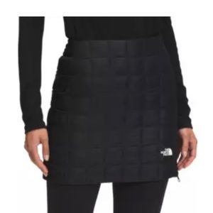 The North Face Women's ThermoBall Hybrid Skirt- size L - never worn